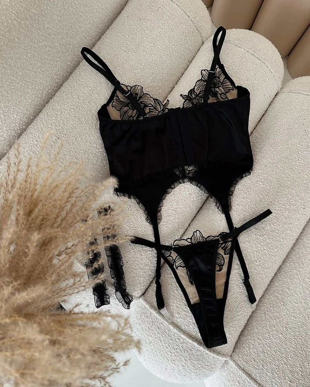 Ellolace Erotic Sexy Lingerie Set Ultra Hot Transparent Lace Bra Floral Lace Female Underwear 4-Piece Sissy Sensual Outfit